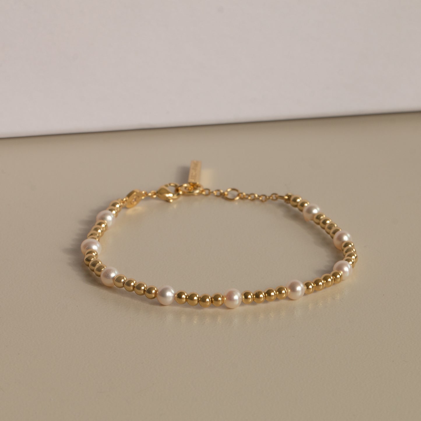 Daisy Gold Bracelet