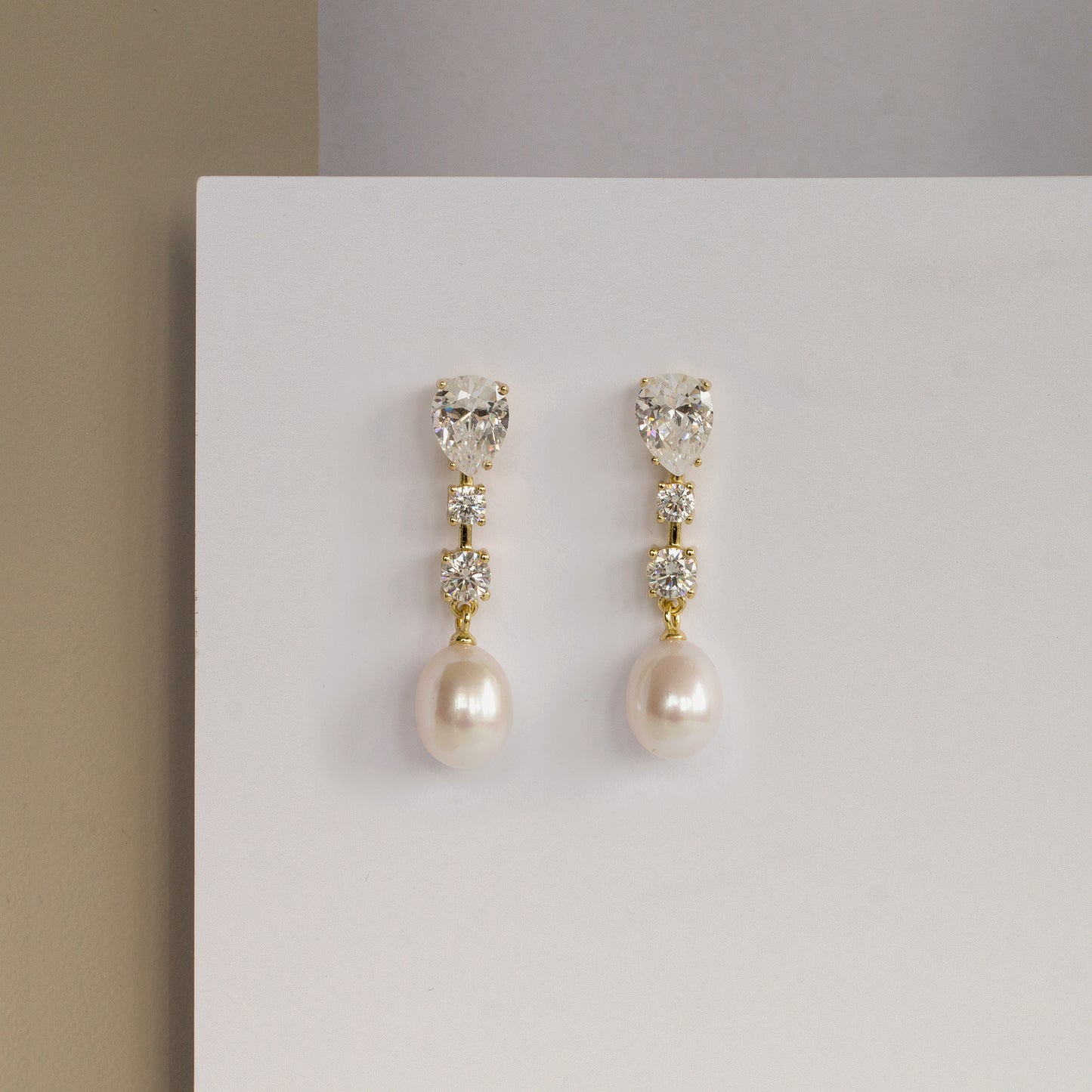 Ellie Gold Earrings